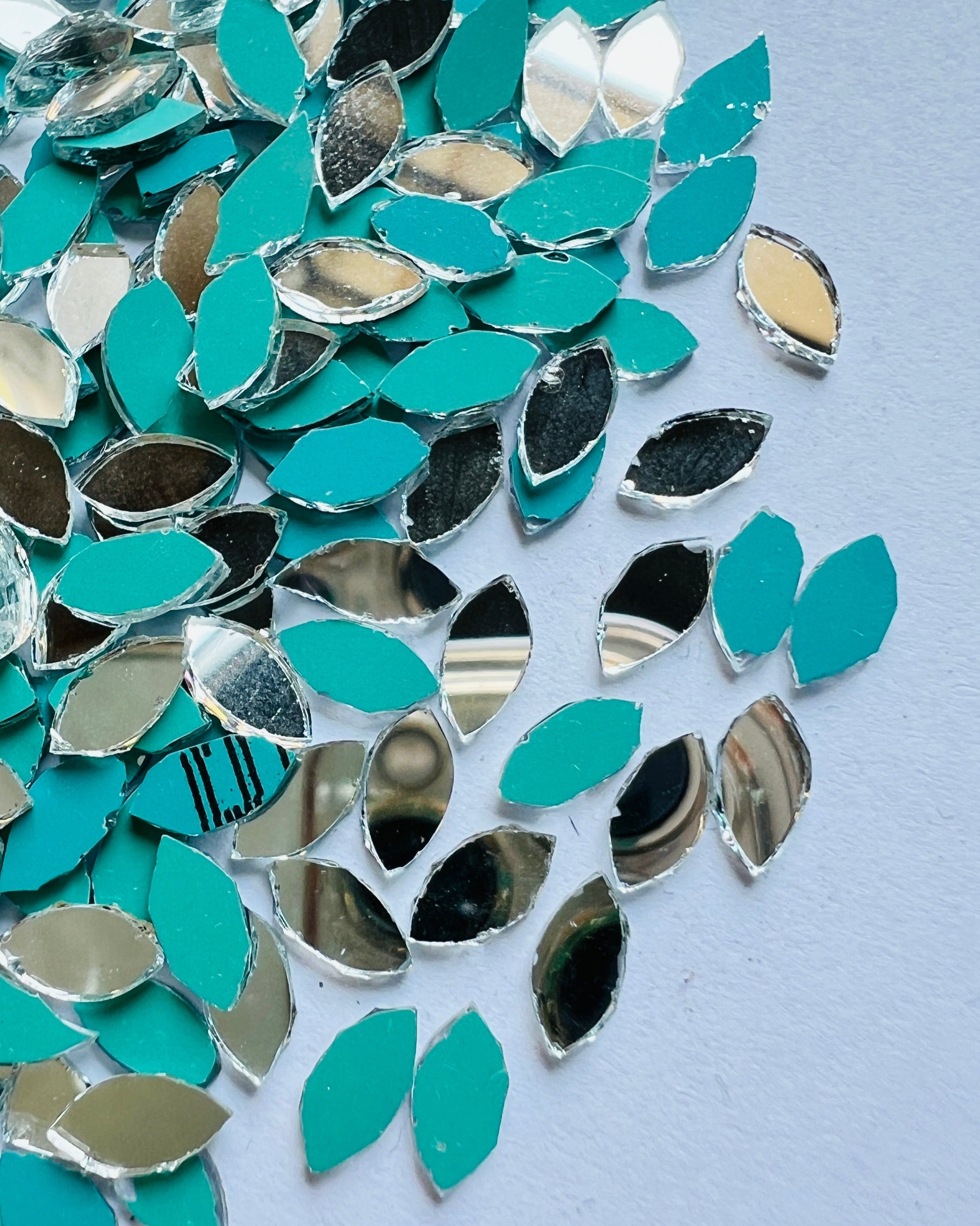 Eye shape mirror All