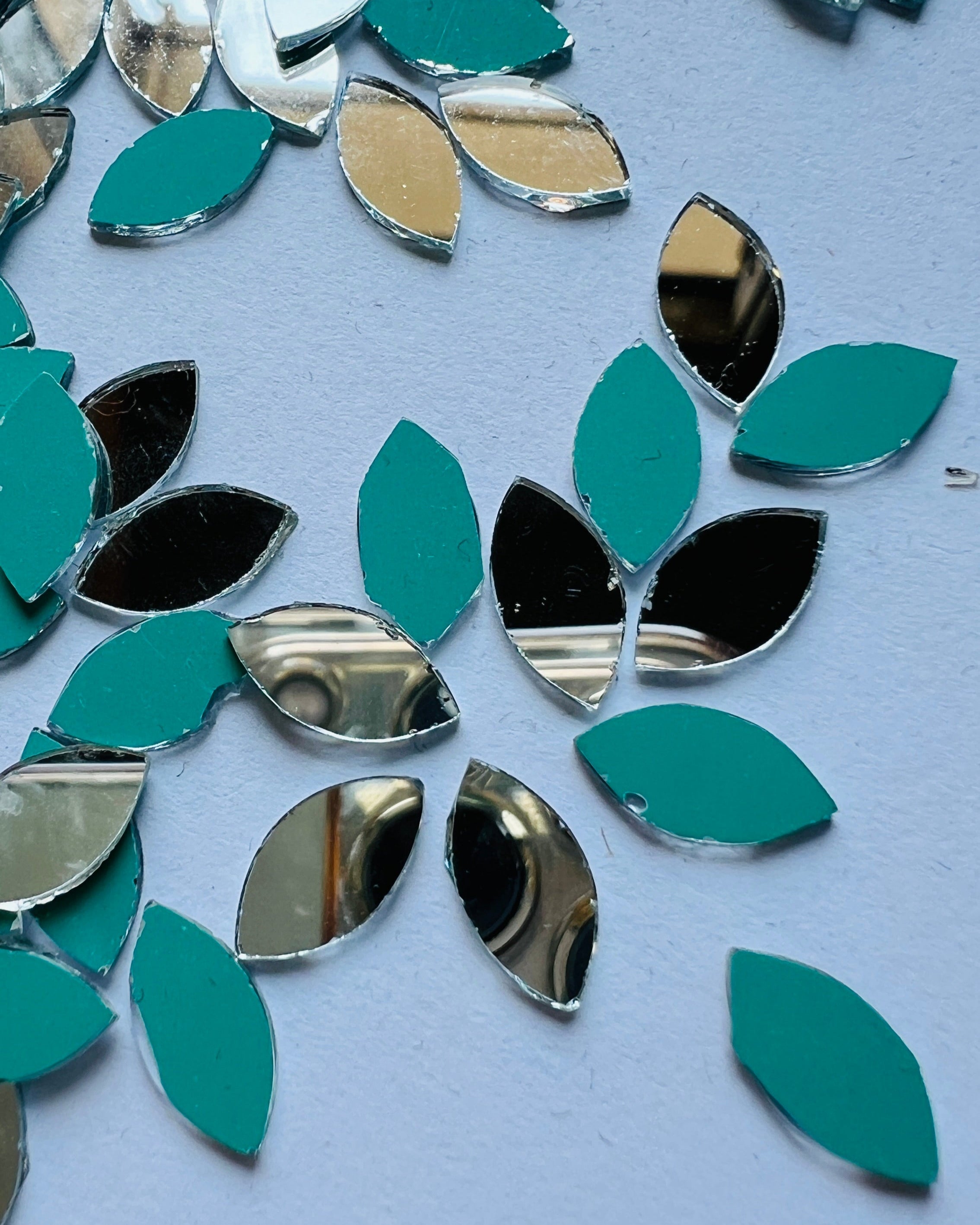 Eye shape mirror All