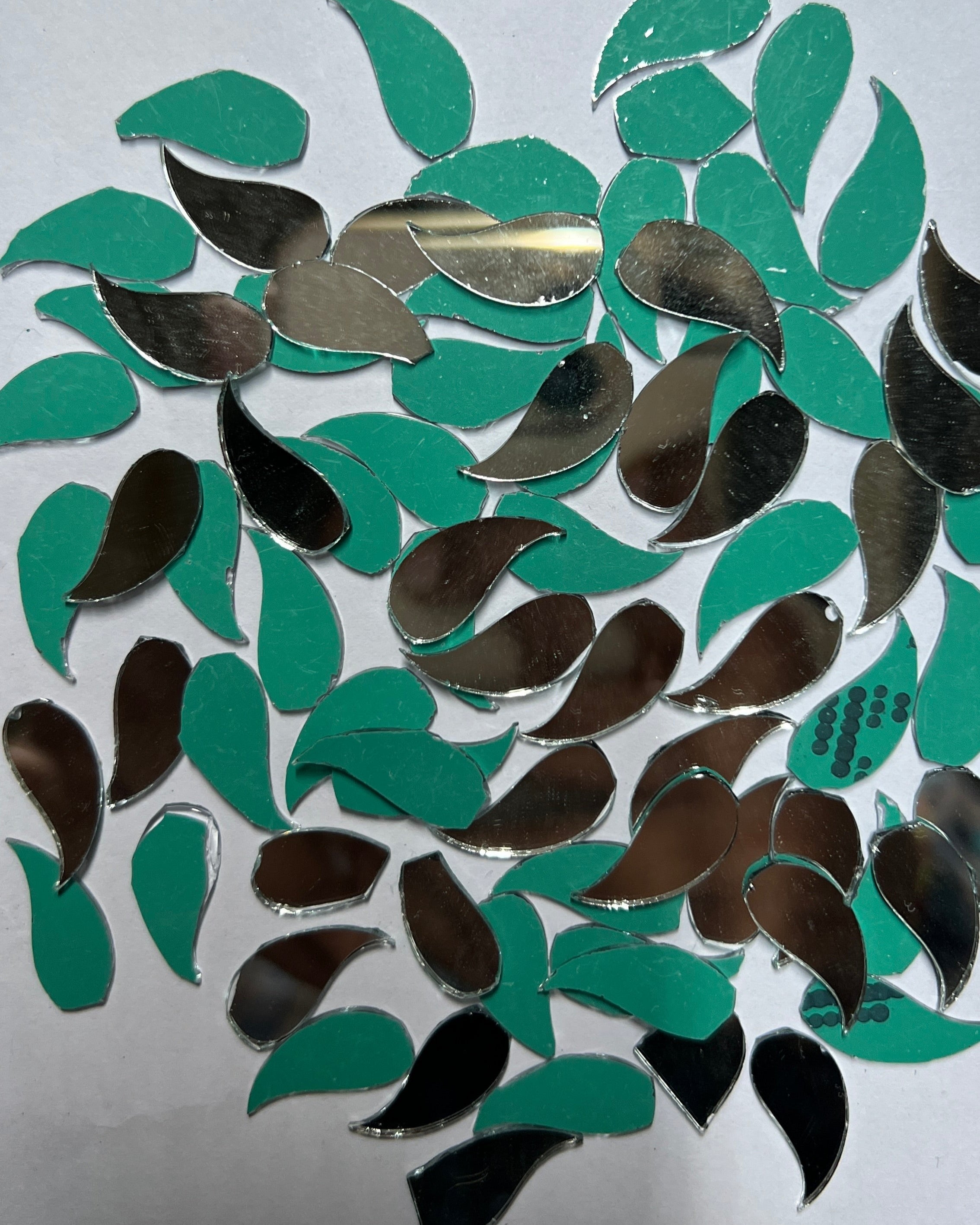 Fancy shape mirror-m-right