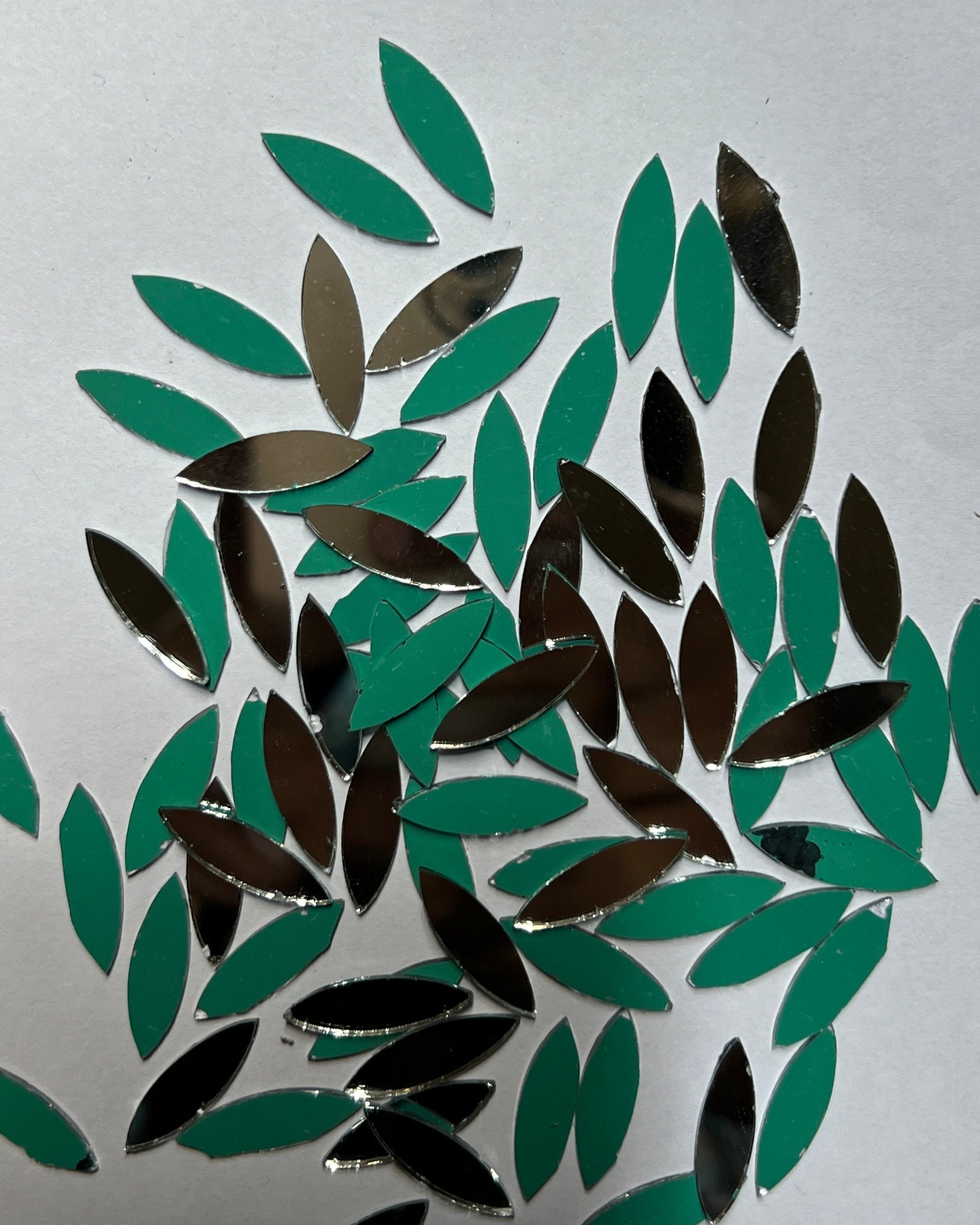 Fancy shape mirror-Eye