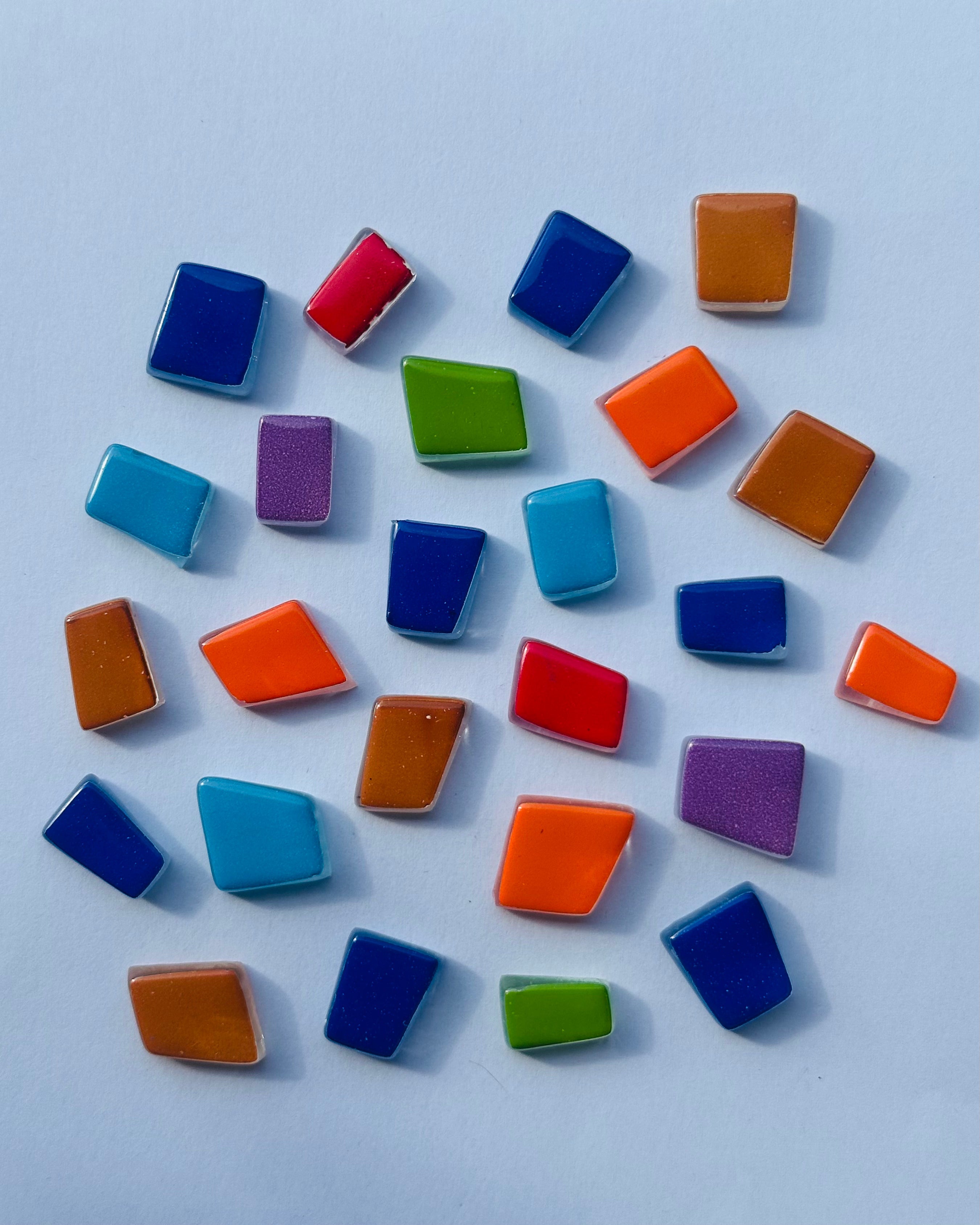 BOLD MOSAIC IRRAGULAR TILES MIX COLOUR -512